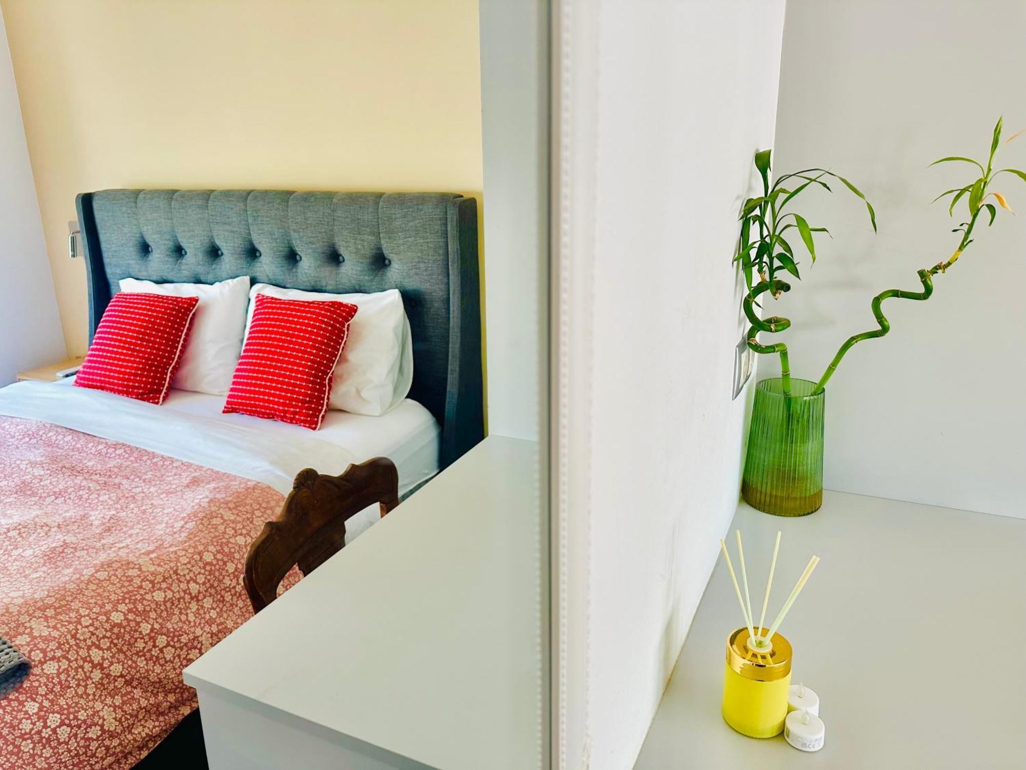 Royal Red Suite No 1, Piraeus Port Exterior foto